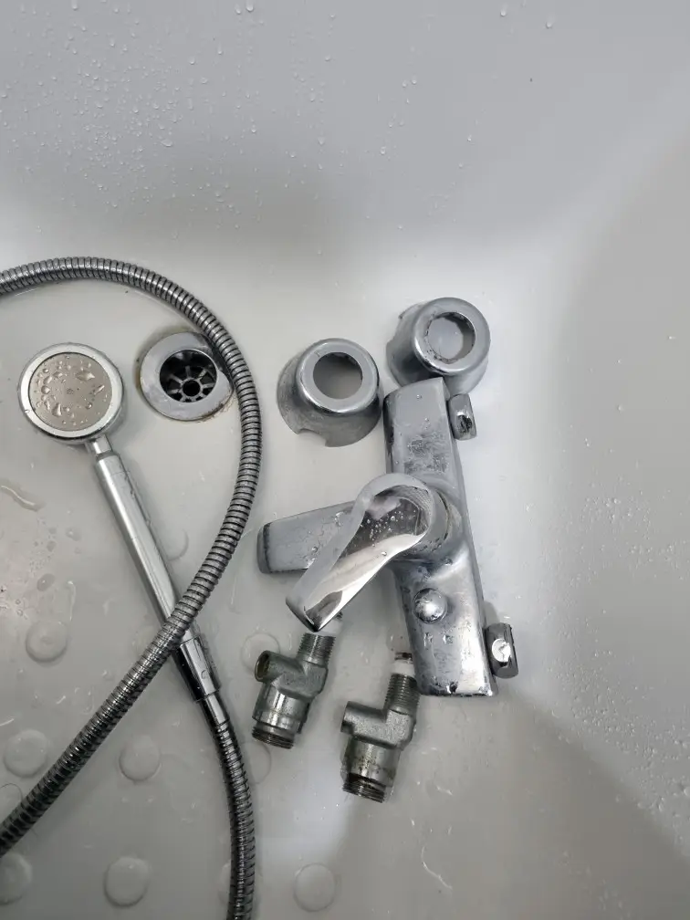 욕조 샤워기 교환 4